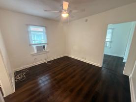 1131 Queen St N - Photo 1 of 1
