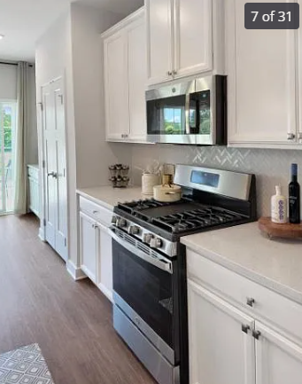 140 Freedom Way - Photo 7 of 34
