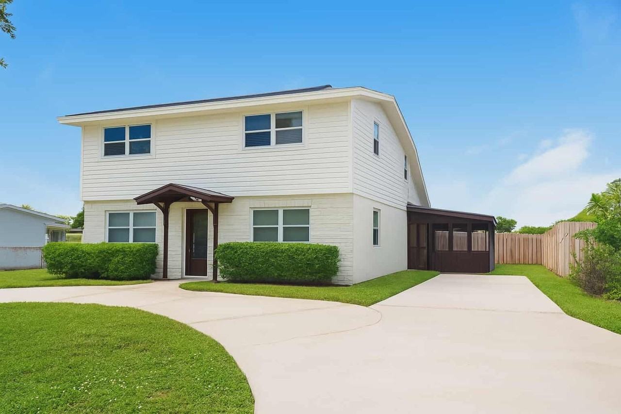 746 Ironwood Dr - Photo 2 of 26