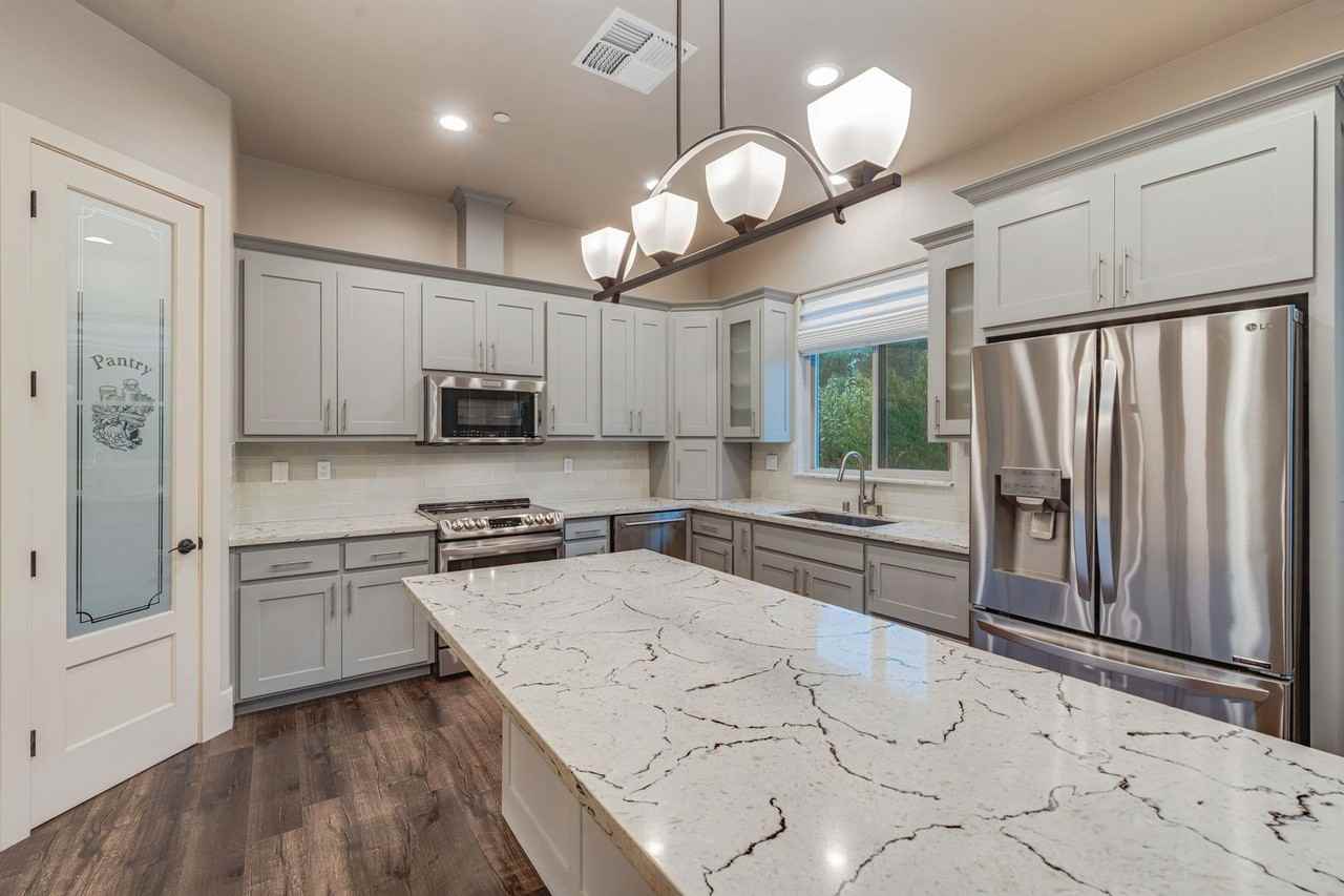 8327 Lakeland Dr - Photo 2 of 50