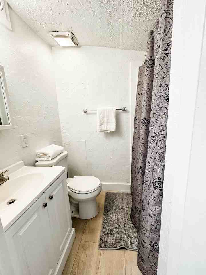 1376 W 600 S - Photo 2 of 7