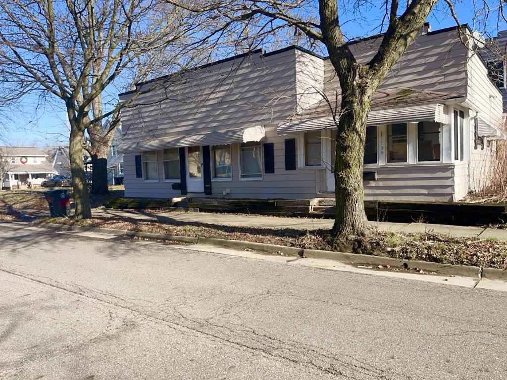 1797 13th St Sw #LEFT - Photo 6 of 10