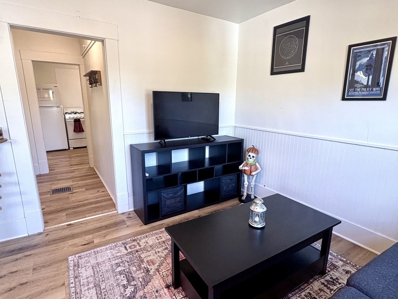 426 Leonard St Ne #B - Photo 3 of 15