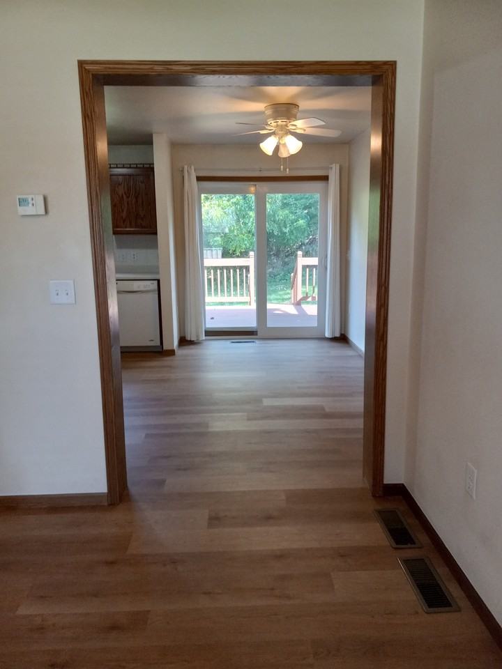 2423 Parkfield Drive - Photo 6 of 25