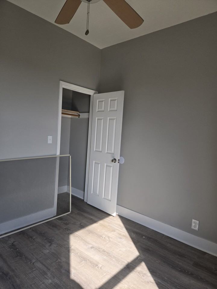 634 E 44th St #3W - Photo 7 of 16