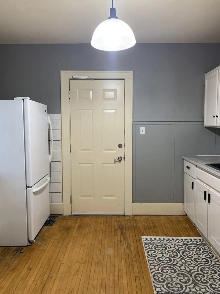 597 Giles Boulevard East - Photo 3 of 10