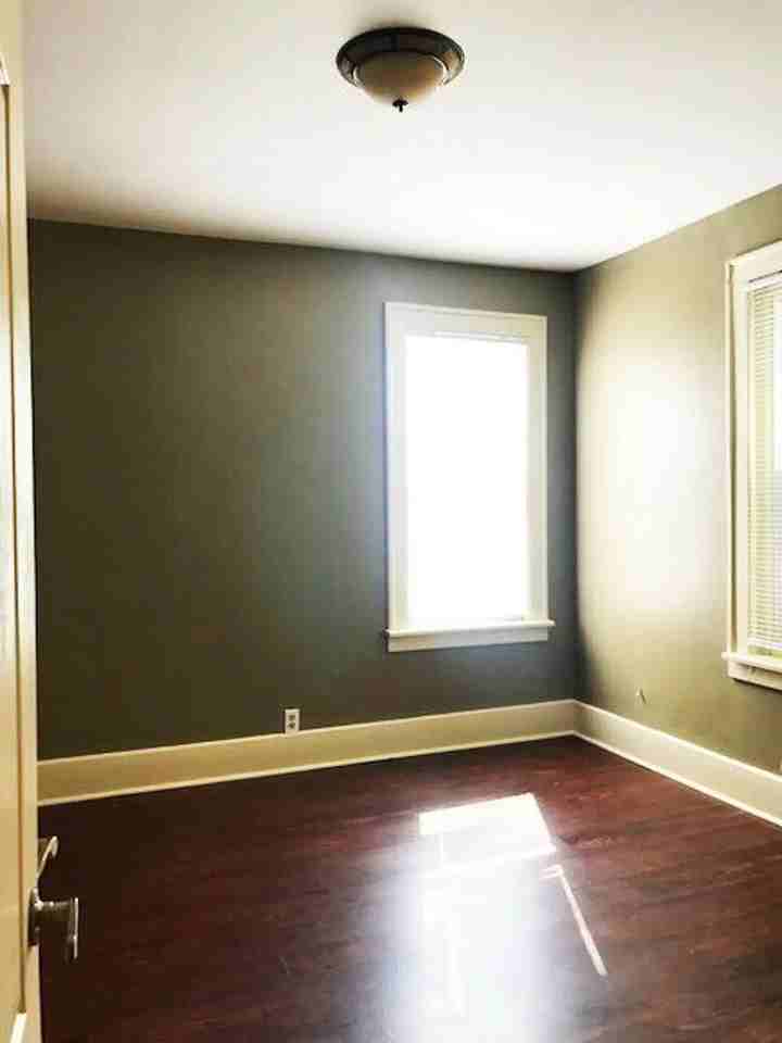 597 Giles Boulevard East - Photo 7 of 10