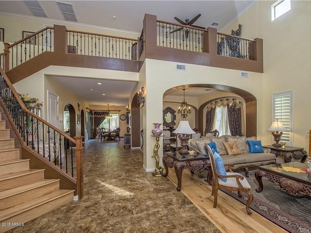 2422 E Charlotte Dr - Photo 3 of 50