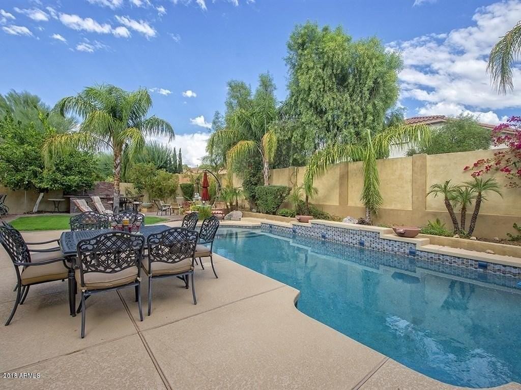 2422 E Charlotte Dr - Photo 6 of 50