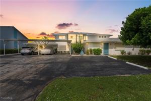 featured image of 1011 Se 40th St Unit 5 #5E