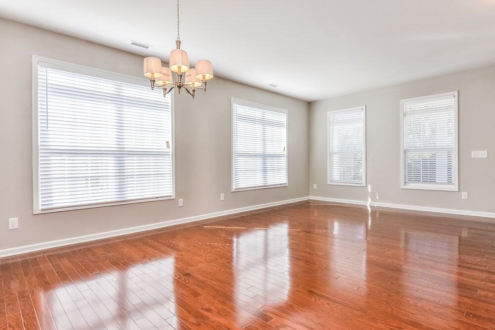 183 Killington Dr - Photo 4 of 15