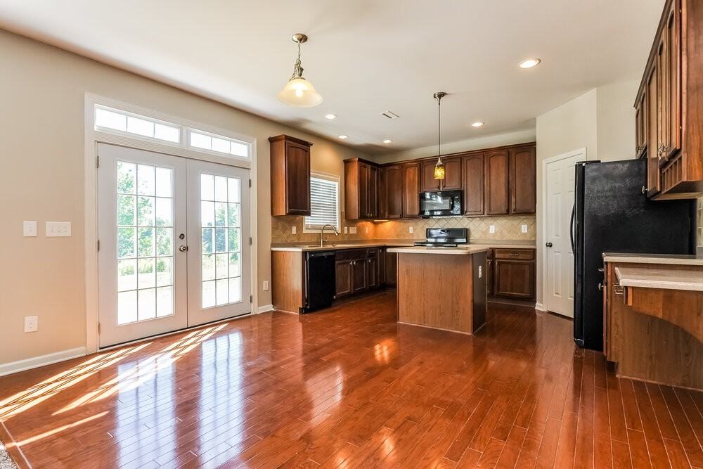 183 Killington Dr - Photo 6 of 15
