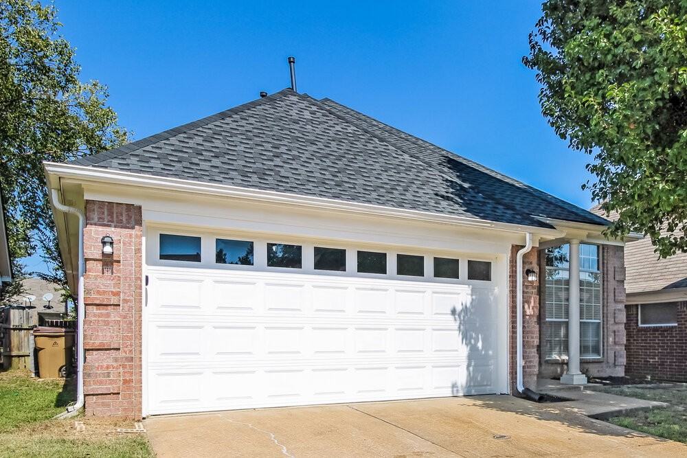 6872 Mikayla Ln - Photo 3 of 16