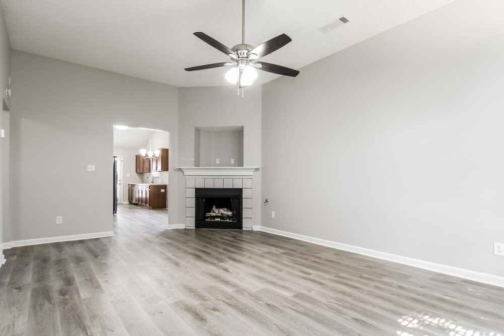 6872 Mikayla Ln - Photo 4 of 16