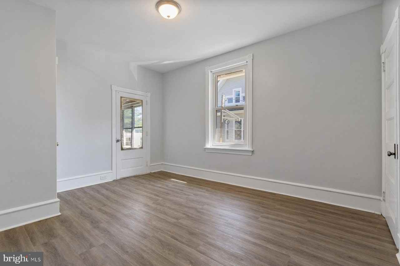 38 Curtis Ave Unit B #B - Photo 7 of 27