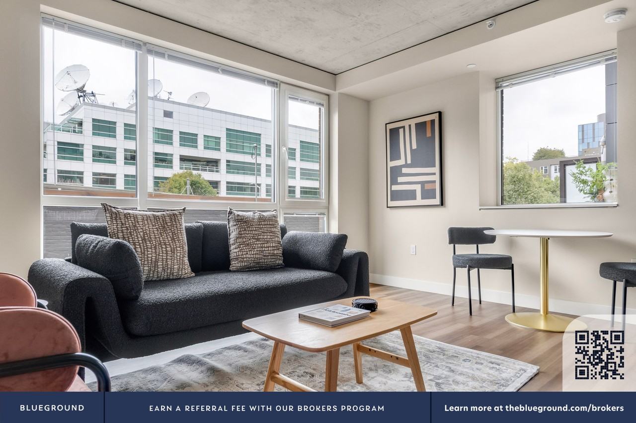 101 Taylor Avenue North - Photo 5 of 37