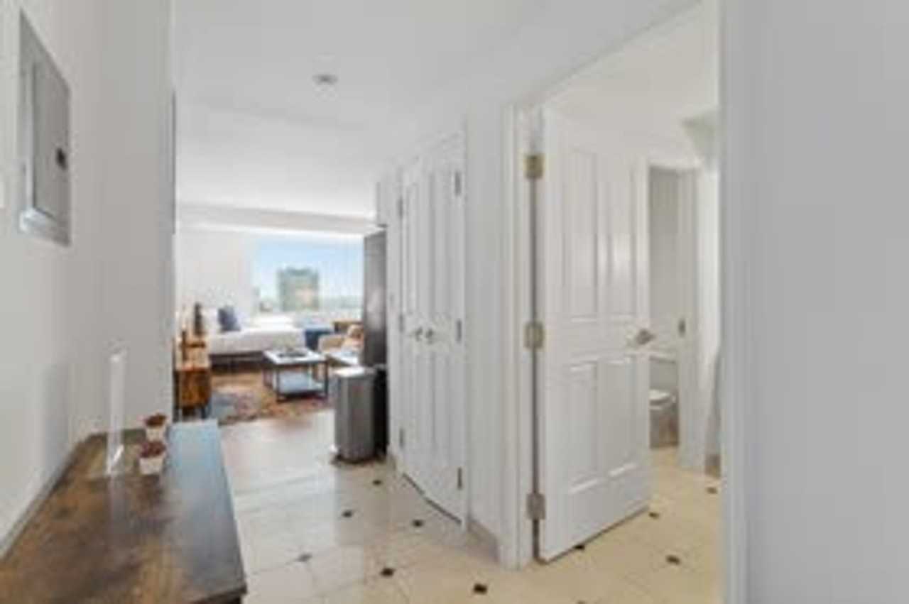 810 Pacific Ave #1014278P - Photo 2 of 23