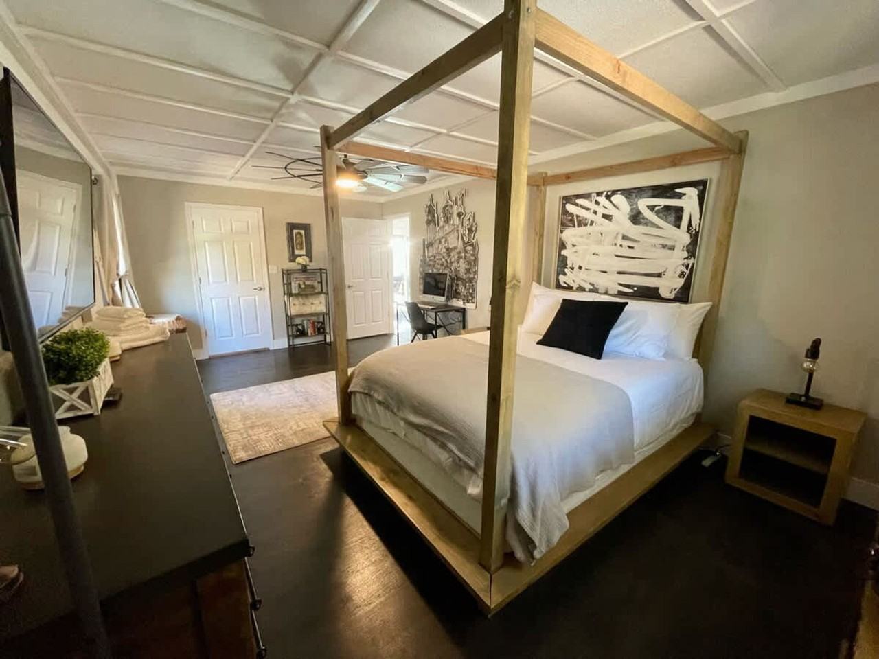 104 Se 12th St #1241315P - Photo 3 of 15