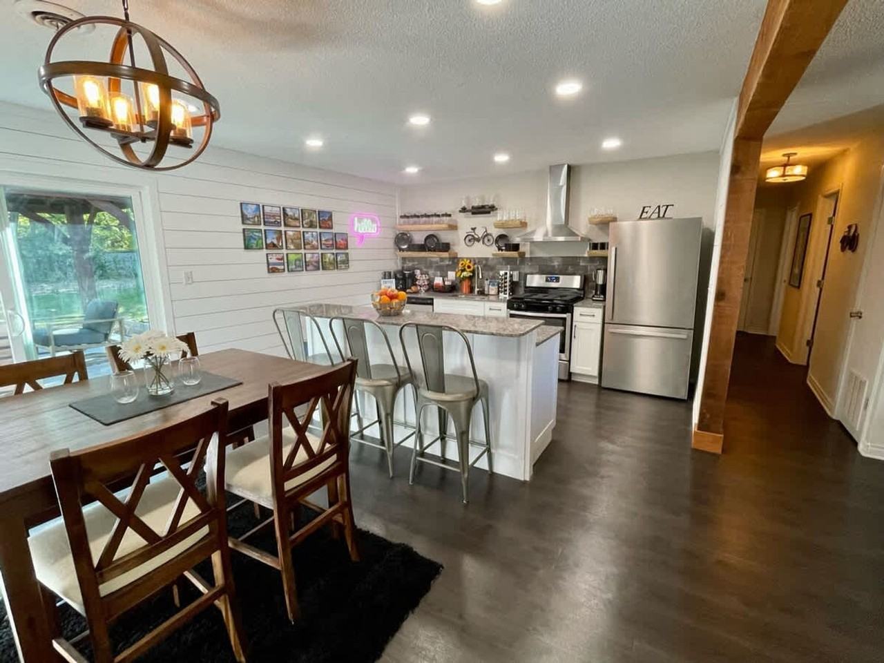 104 Se 12th St #1241315P - Photo 5 of 15