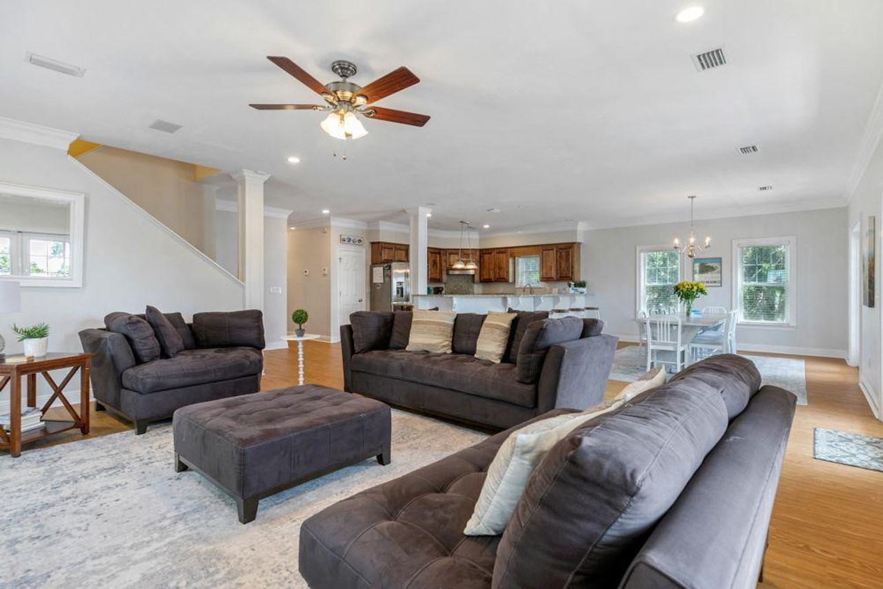 8008 Belle Fontaine Dr #1268887P - Photo 3 of 30