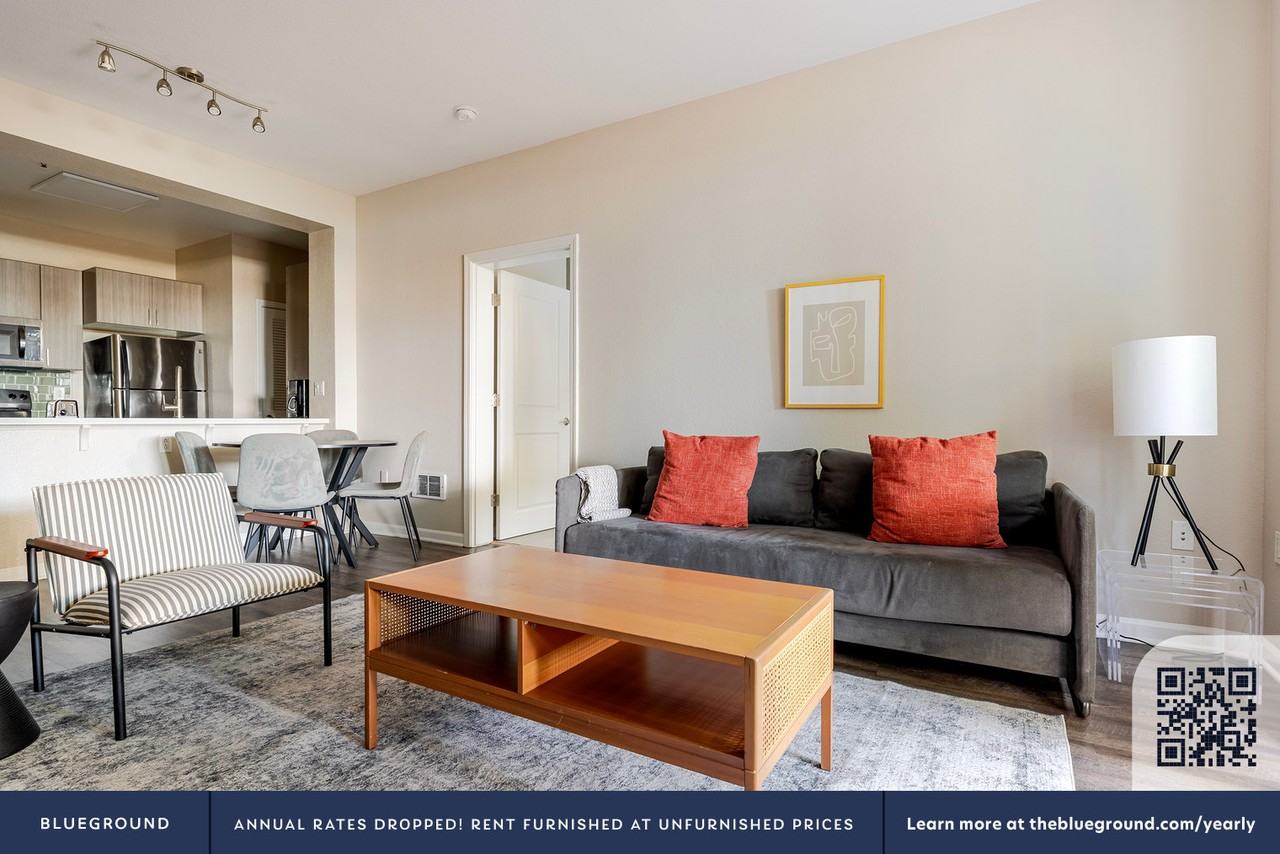 5684 Bay Street - Photo 4 of 36