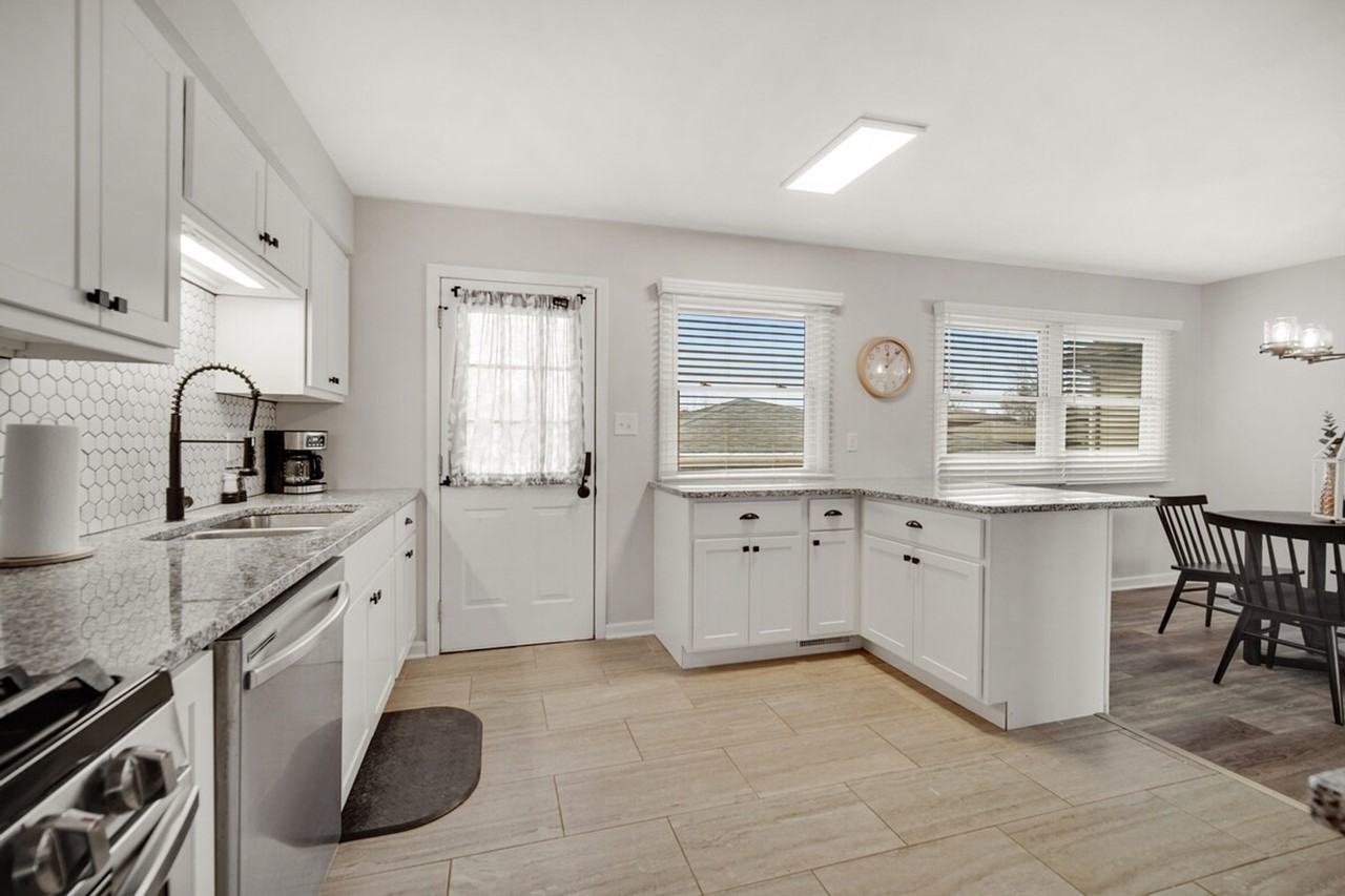 560 Kathleen Dr #1301332P - Photo 7 of 21