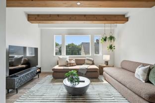 925 Ne 23rd Ave - Photo 1 of 1