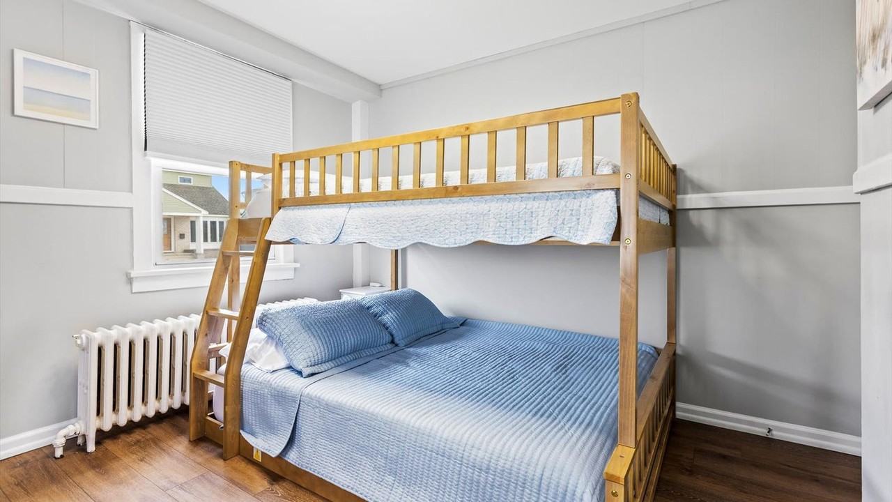 228 N Dudley Ave #1309013P - Photo 5 of 30