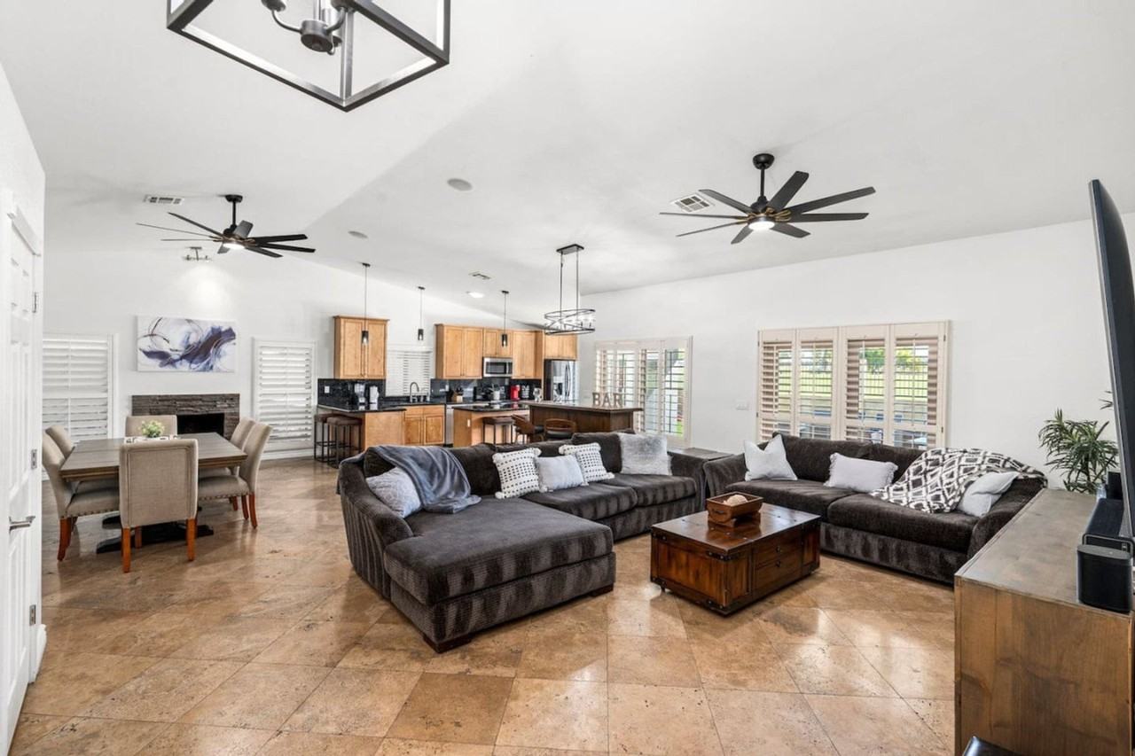 14615 North 22nd Lane #1309636P - Photo 2 of 39