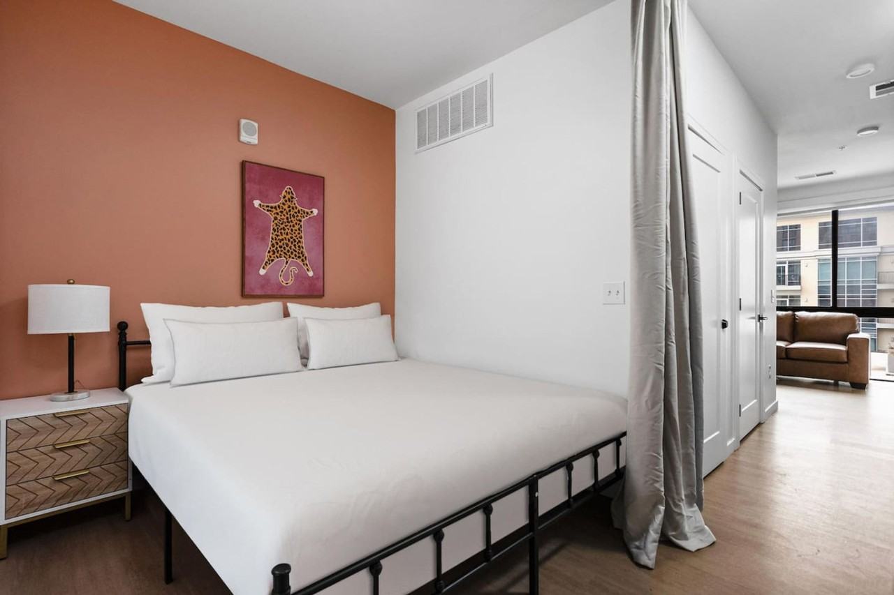 421 North Pennsylvania Street - Photo 6 of 23