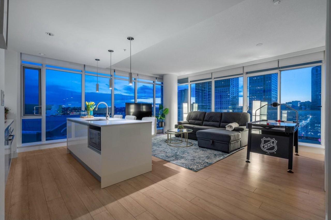 1188 3 Street SE #1314493P - Photo 4 of 32