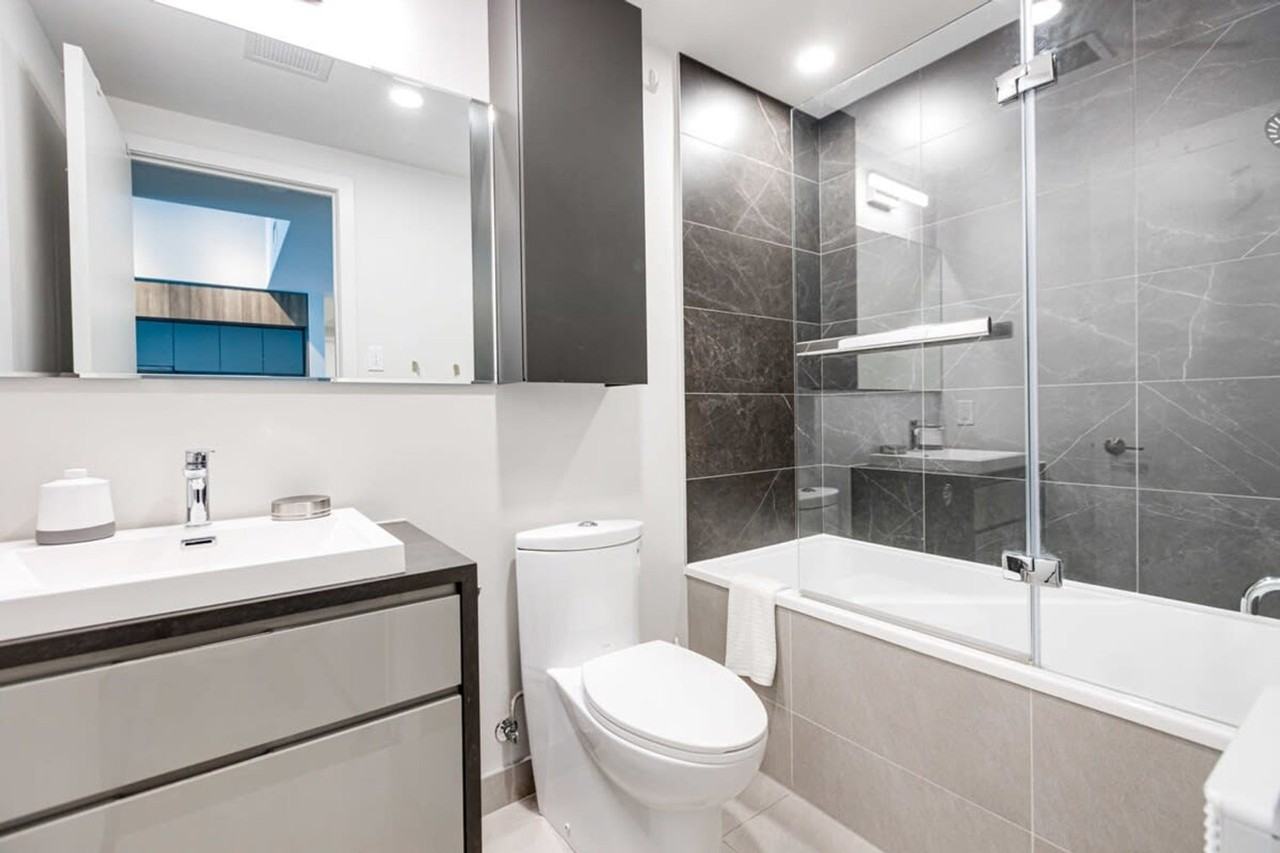 1130 Rue Saint-Antoine O #1310913P - Photo 4 of 30
