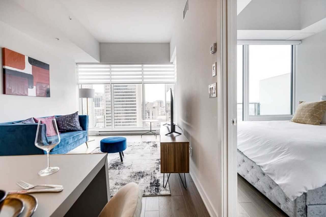 1130 Rue Saint-Antoine O #1310913P - Photo 5 of 30