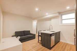 featured image of 1849 Av Lincoln
