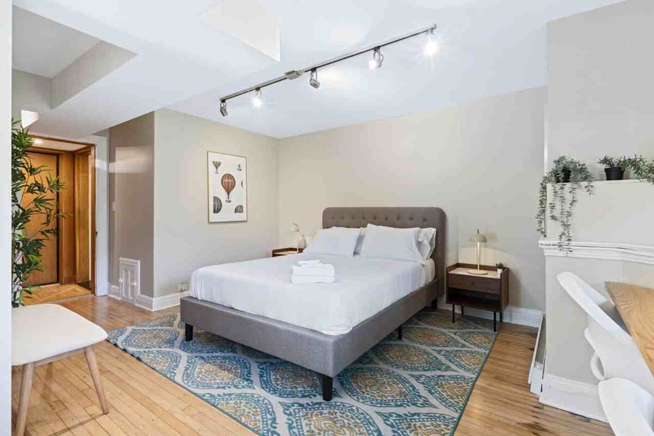 1725 Av Cedar #1310910P - Photo 3 of 16