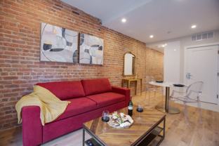 1520 Av Des Pins O - Photo 1 of 1