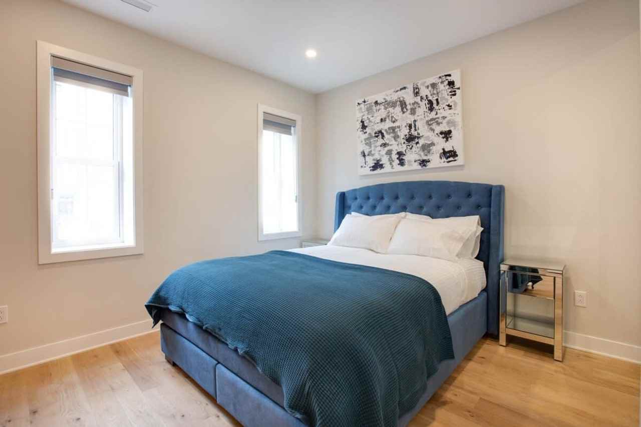 1520 Av Des Pins O #1310912P - Photo 6 of 23