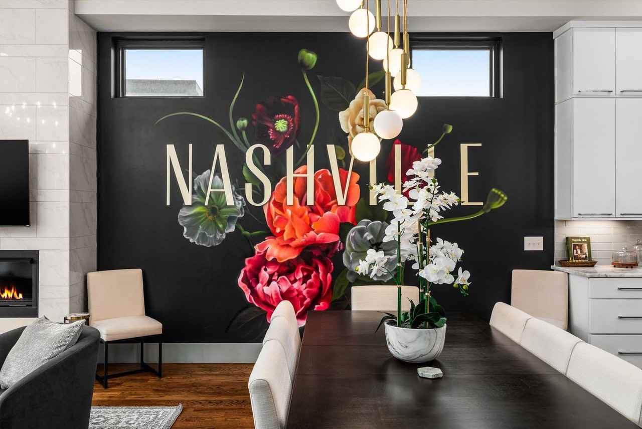 1025 Southside Ct #1312336P - Photo 5 of 32