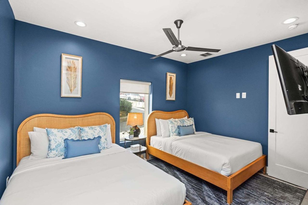 1706 8th Ave S #1312421P - Photo 4 of 38