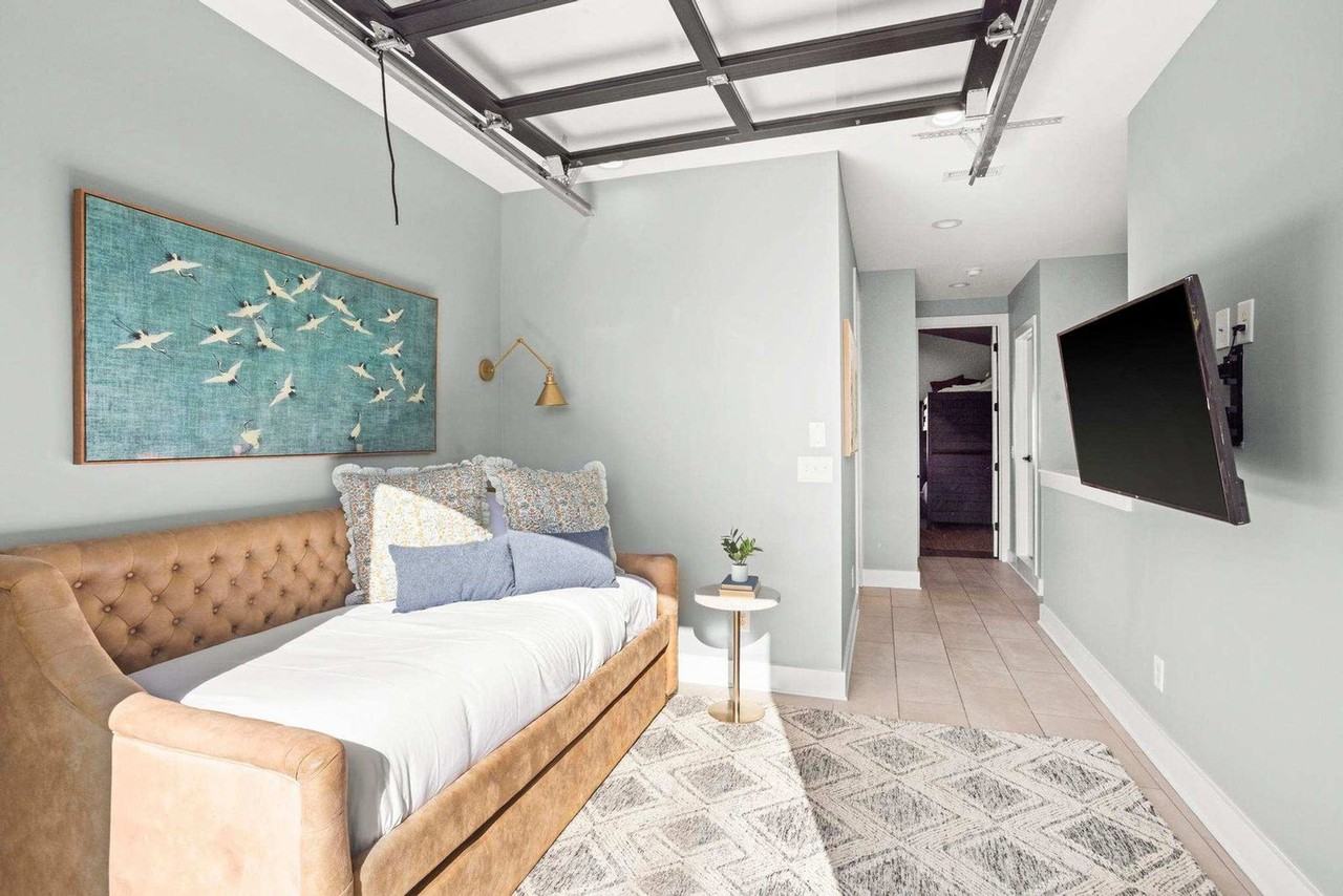 1706 8th Ave S #1471181P - Photo 3 of 35