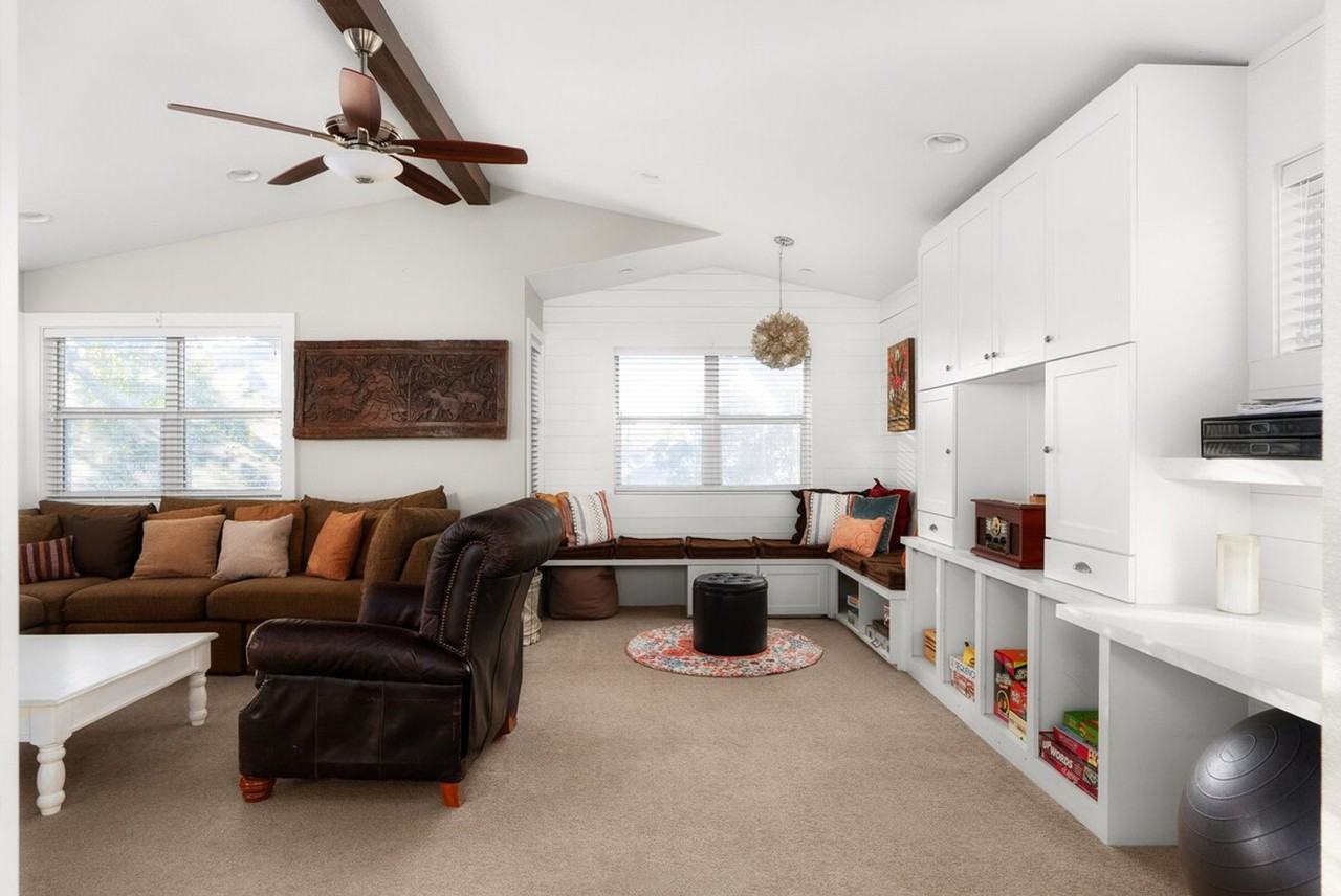 709 Colonial Park Blvd #1314614P - Photo 6 of 34