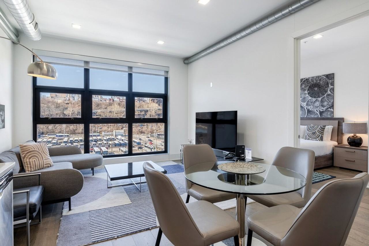 1414 Grand St #1295530P - Photo 4 of 22