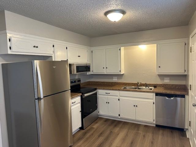 311 West Vandament Avenue - Photo 4 of 14