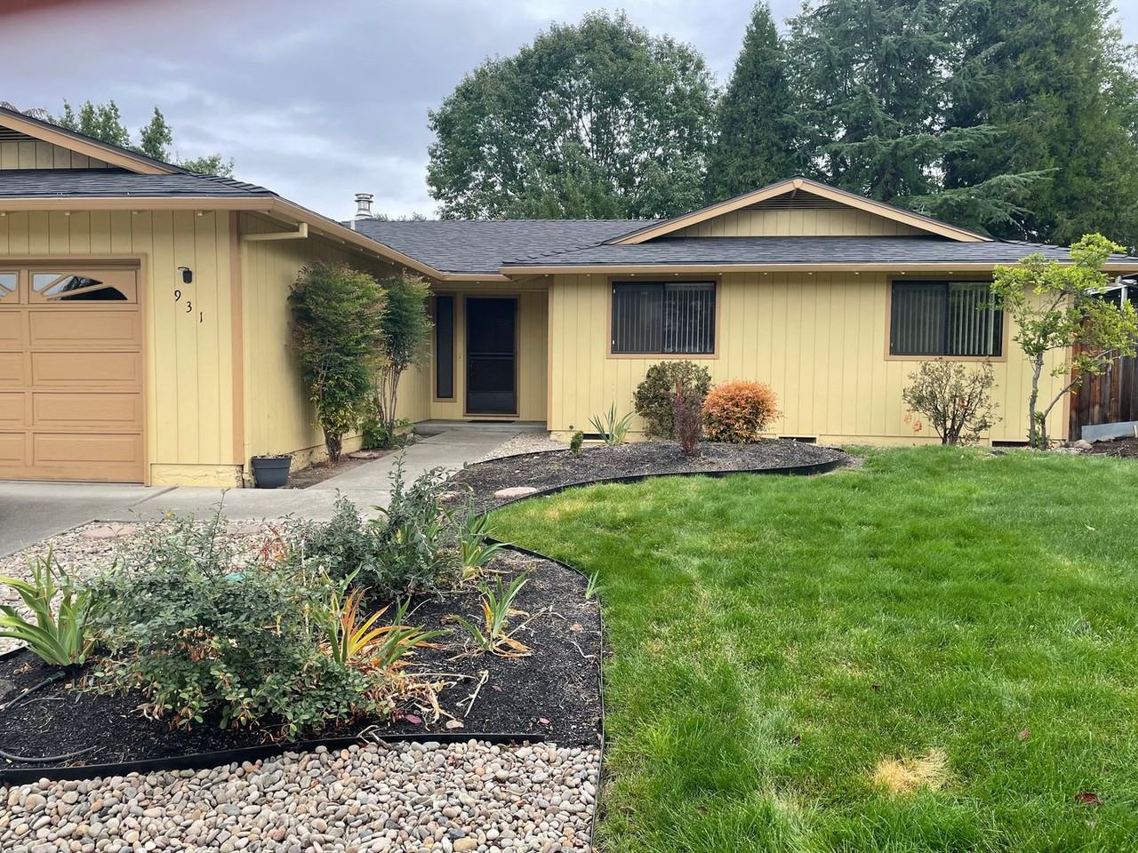 931 La Loma Dr - Photo 2 of 24