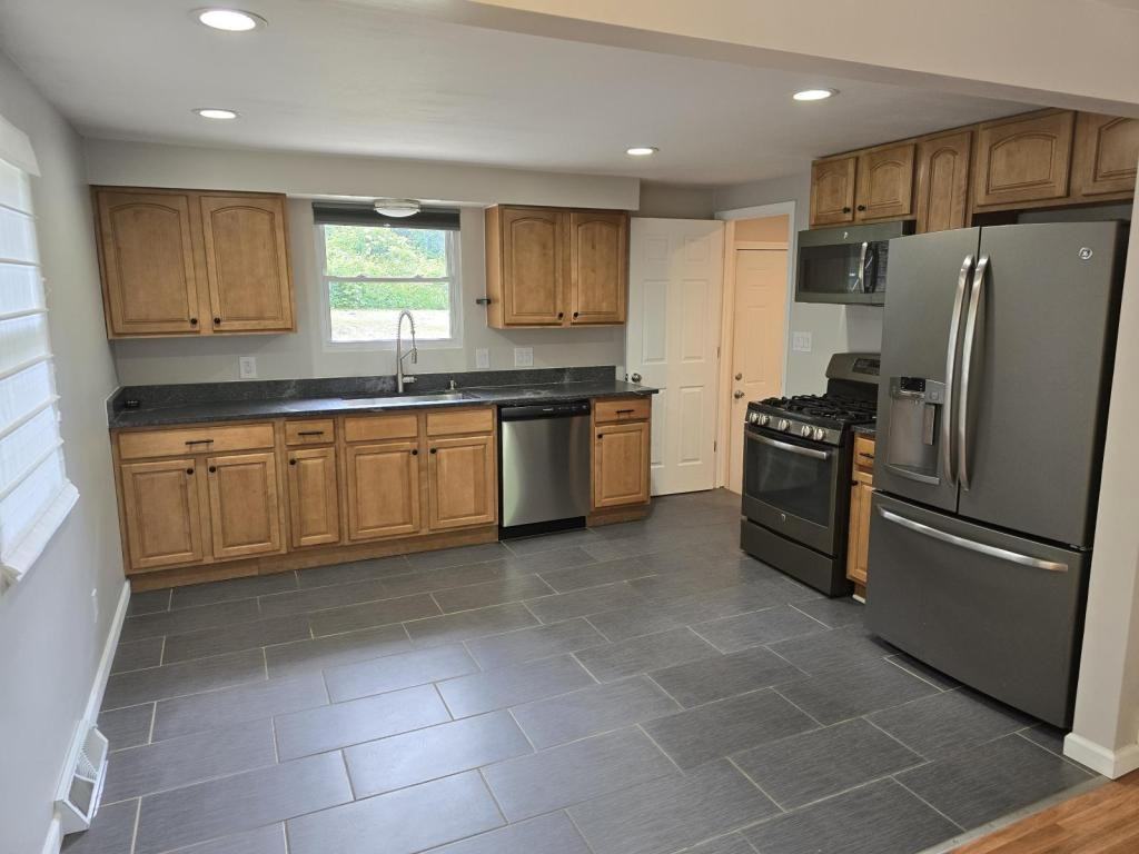 4925 N Fremont Ave - Photo 3 of 15