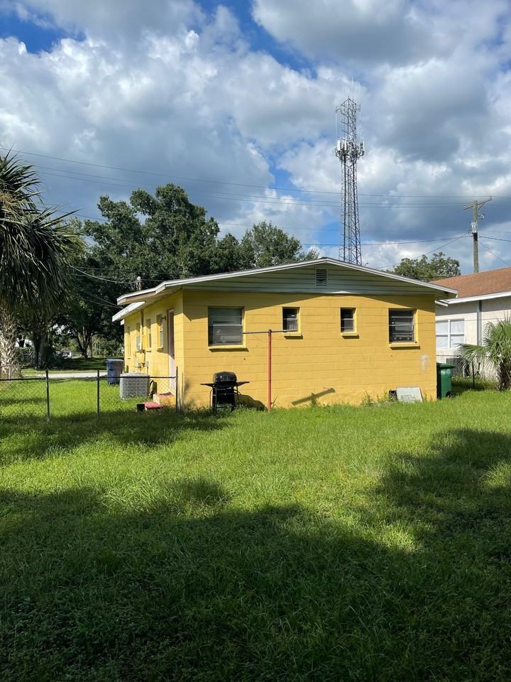 2911 E 33rd Ave #A - Photo 5 of 19