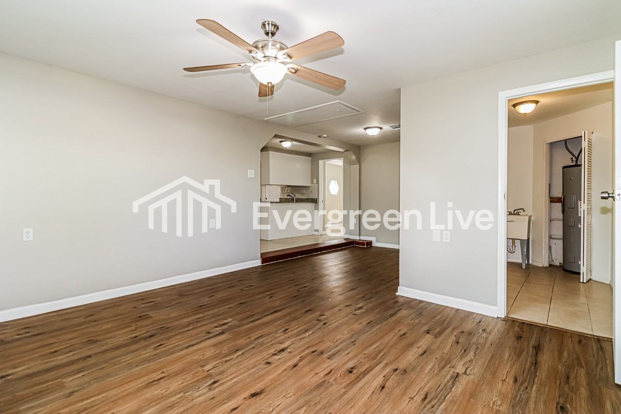 4837 Colonnade Ave - Photo 5 of 16