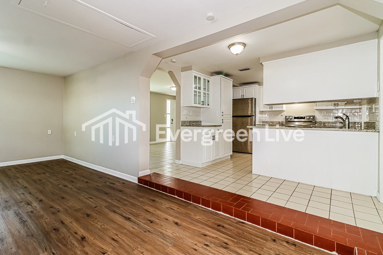 4837 Colonnade Ave - Photo 6 of 16