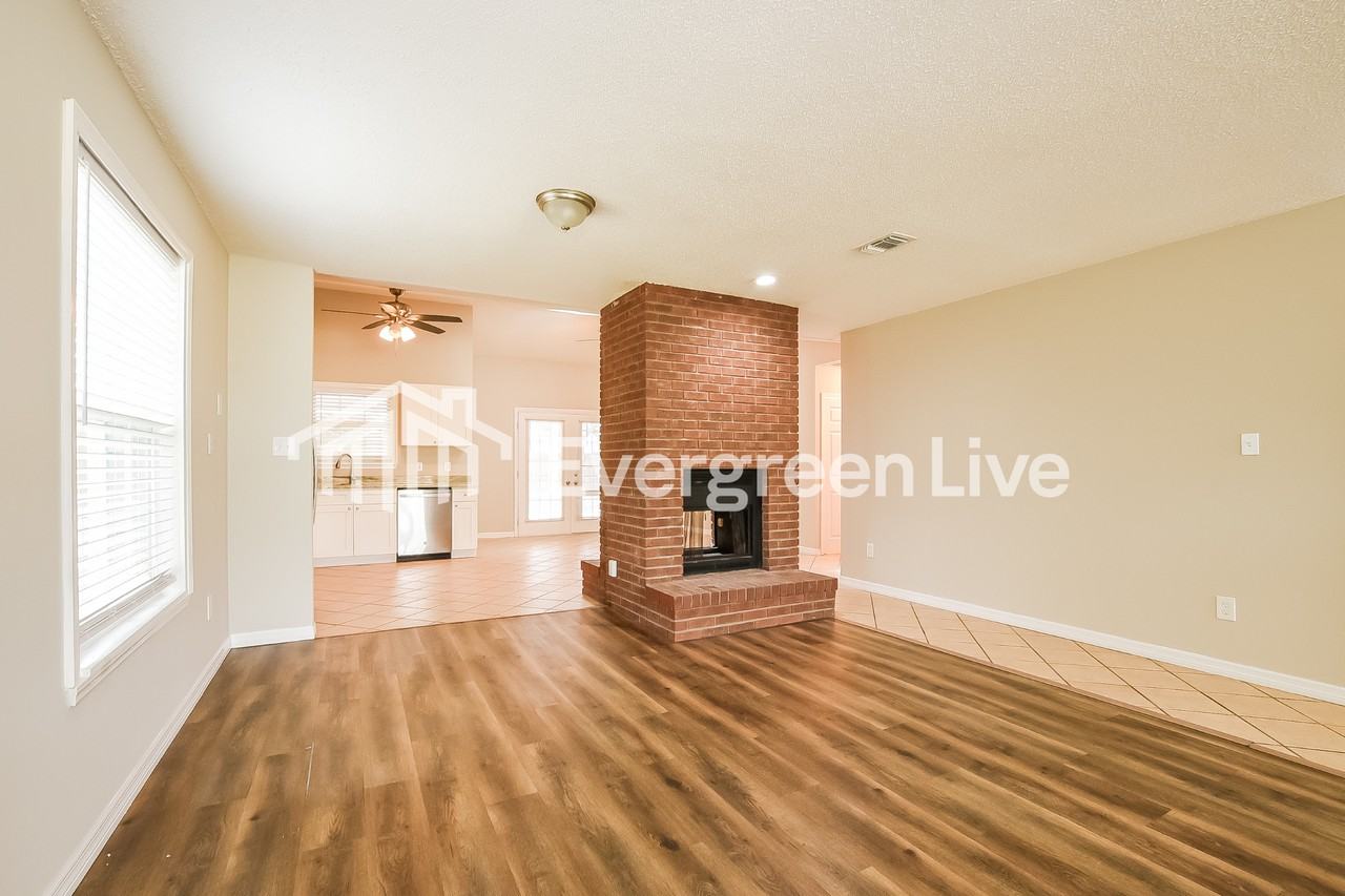 2969 Ruskin St - Photo 2 of 19