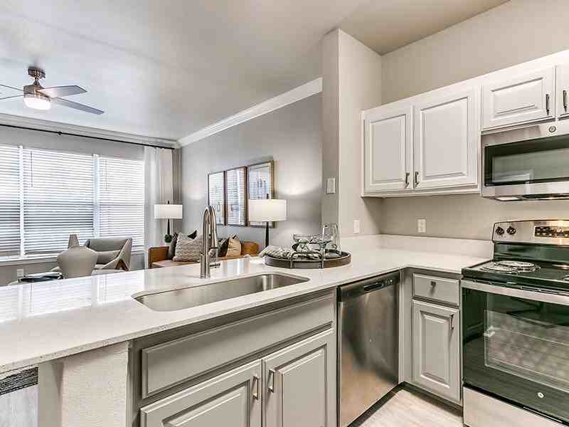 Vantage on Yale - Photo 2 of 49